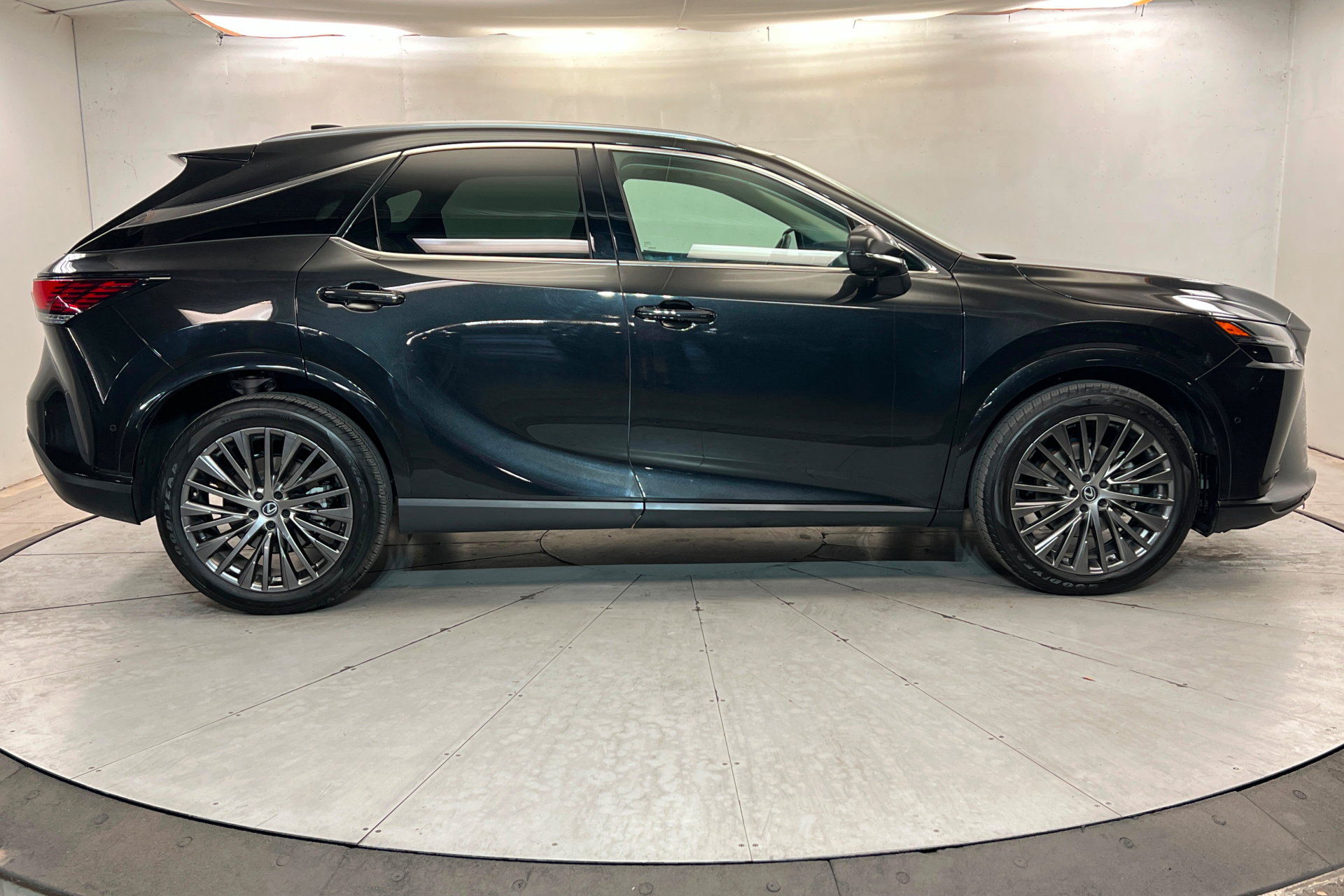 Used 2024 Lexus RX 350 AWD w/ Convenience Package image 7