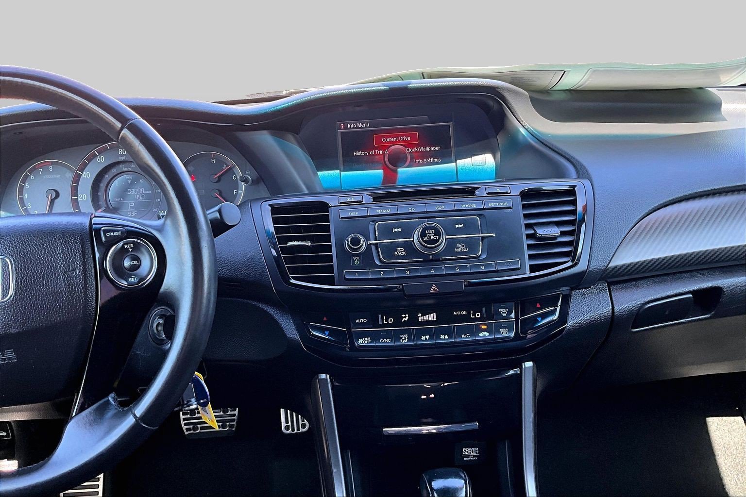 Used 2017 Honda Accord Sport image 6