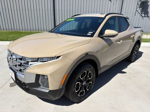 Used 2023 Hyundai Santa Cruz SEL Premium AWD/4WD image 3