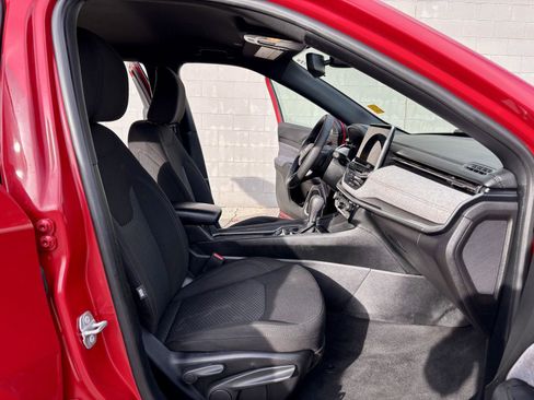 Used 2023 Jeep Compass Sport image 7