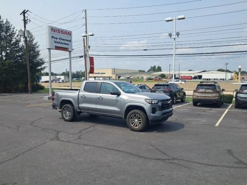 Used 2024 Chevrolet Colorado LT w/ Advanced Trailering Package AWD/4WD image 14
