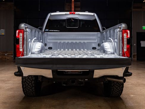 Used 2024 Ford F350 Lariat w/ FX4 Off-Road Package image 9