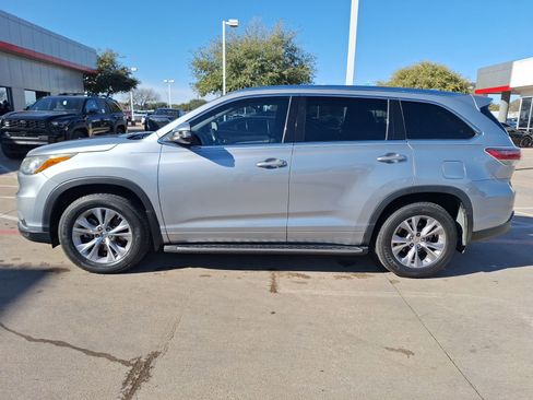 Used 2015 Toyota Highlander XLE image 3