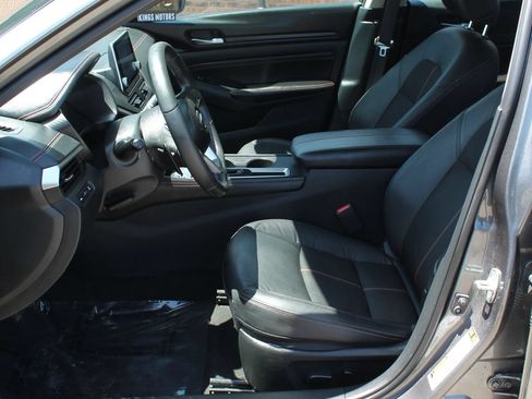 Used 2022 Nissan Altima 2.5 SR FWD image 14