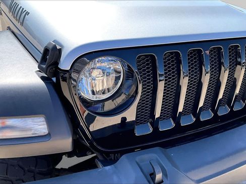 Used 2022 Jeep Wrangler Sport AWD/4WD image 22