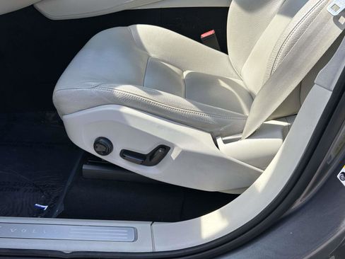 Used 2018 Volvo XC90 T6 Momentum w/ Convenience Package image 20