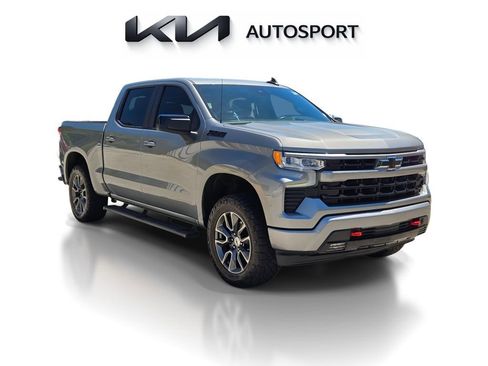 Used 2023 Chevrolet Silverado 1500 RST w/ Z71 Off-Road Package AWD/4WD image 3