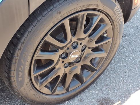 Used 2016 MINI Cooper 4-Door Hardtop FWD image 11