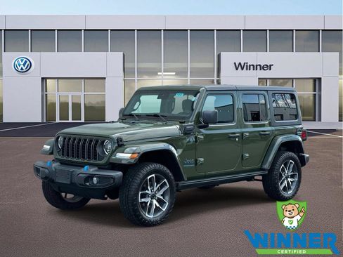 Used 2024 Jeep Wrangler Unlimited w/ Convenience Group AWD/4WD image 1
