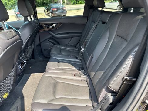 Used 2017 Audi Q7 3.0T Prestige AWD/4WD image 14