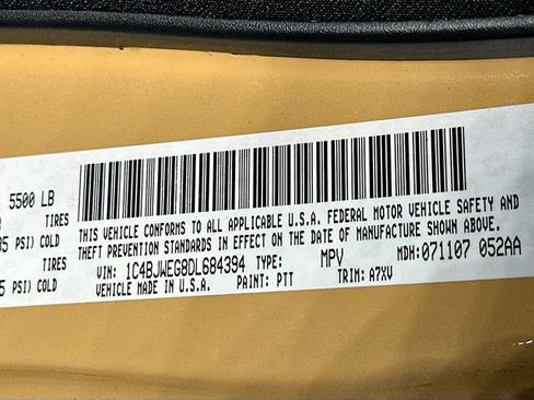 Used 2013 Jeep Wrangler Unlimited Sahara image 30