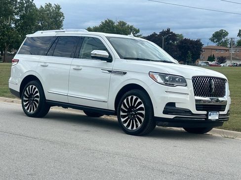 Used 2024 Lincoln Navigator Black Label AWD/4WD image 12