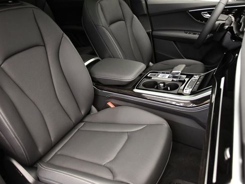 Used 2025 Audi Q7 3.0T Premium Plus w/ Premium Plus Package image 48