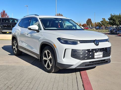 New 2026 Volkswagen Tiguan SE image 4