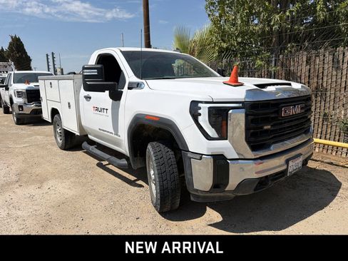 Used 2024 GMC Sierra 2500 Pro w/ Convenience Package RWD image 1