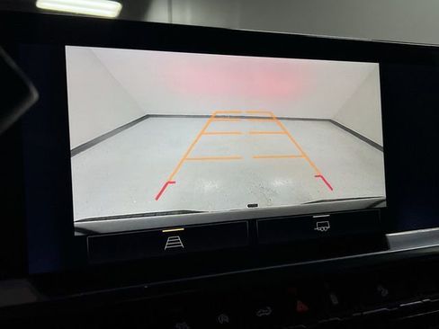 Certified 2024 Chevrolet Silverado 1500 LT w/ Z71 Off-Road Package image 15