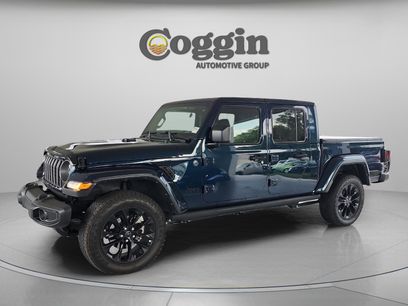 Used 2025 Jeep Gladiator Sport
