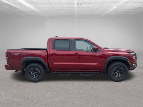 Used 2025 Nissan Frontier PRO-4X AWD/4WD image 7