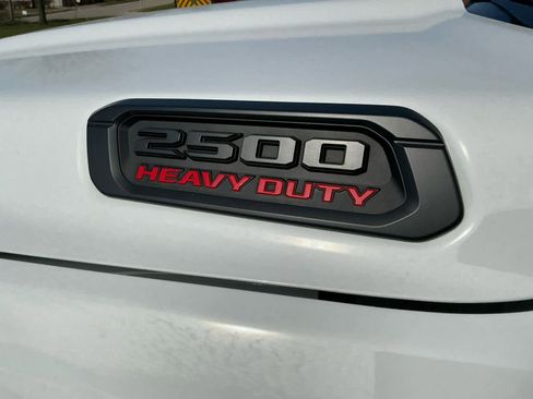 New 2026 RAM 2500 Big Horn AWD/4WD image 17