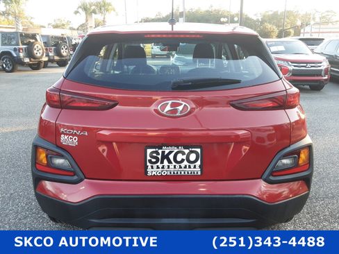 Used 2021 Hyundai Kona SE image 4