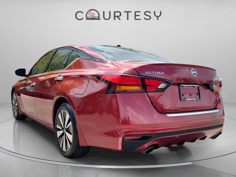 Certified 2022 Nissan Altima 2.5 SL image 2