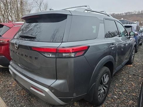 Certified 2023 Nissan Pathfinder SL w/ Black Appearance Package image 2