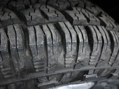 Used 2018 RAM 1500 Express AWD/4WD image 29