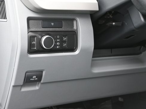 Used 2023 Ford F350 XL image 22