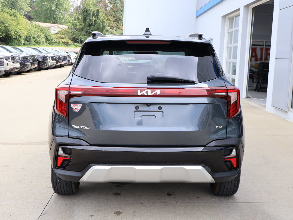 Used 2024 Kia Seltos EX AWD/4WD image 9