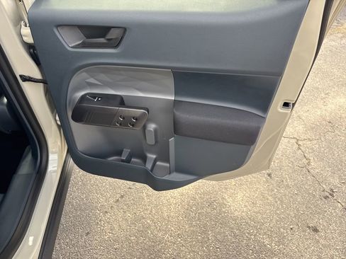 New 2025 Ford Maverick XL image 16