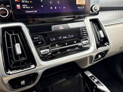 Used 2023 Kia Sorento SX FWD image 31