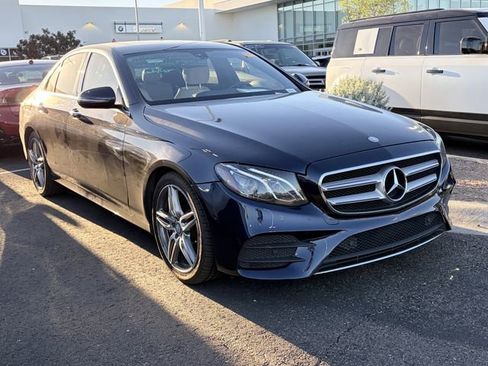 Used 2017 Mercedes-Benz E 300 4MATIC image 3