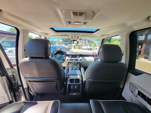 Used 2010 Land Rover Range Rover HSE AWD/4WD image 12