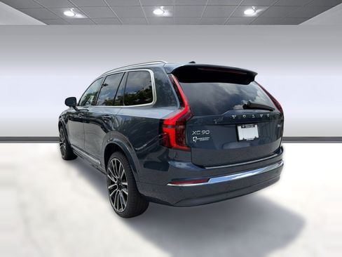 New 2026 Volvo XC90 B6 Plus w/ Protection Package Premier AWD/4WD image 3