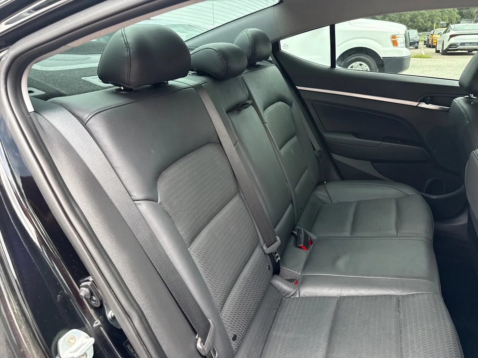 Used 2019 Hyundai Elantra Limited w/ Cargo Package FWD image 14