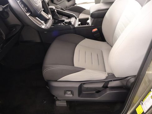 Used 2025 Toyota Tacoma TRD Off-Road image 11