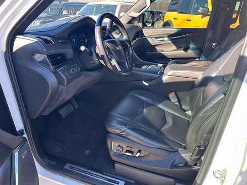 Used 2018 Cadillac Escalade ESV Platinum AWD/4WD image 8