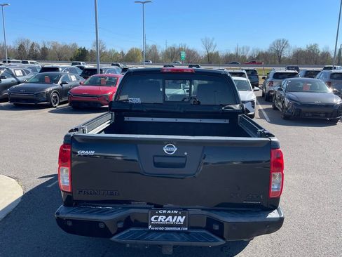 Used 2018 Nissan Frontier SV w/ Value Truck Package image 9