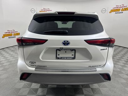 Used 2021 Toyota Highlander Platinum