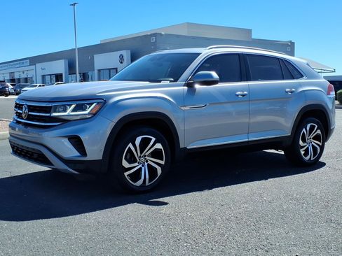 Certified 2020 Volkswagen Atlas Cross Sport SEL Premium image 3