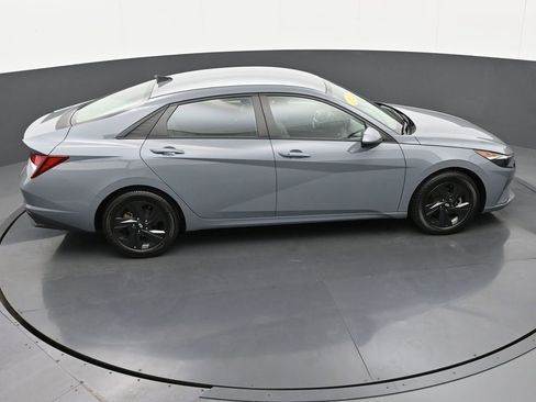 Used 2022 Hyundai Elantra SEL w/ Cargo Package image 25