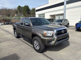 Used 2012 Toyota Tacoma 4x4 Access Cab w/ SR5 Pkg video 1