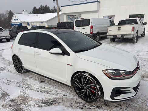 Used 2020 Volkswagen GTI SE image 2