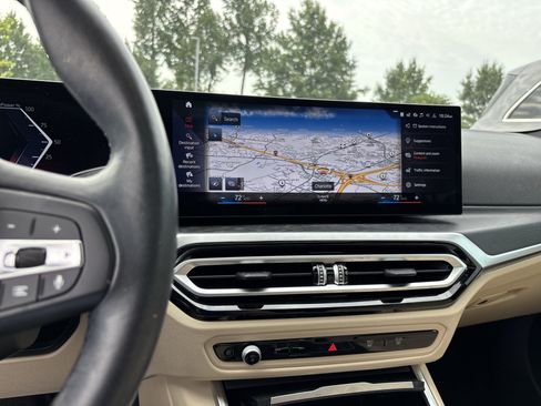 Used 2023 BMW i4 eDrive35 w/ Premium Package RWD image 31