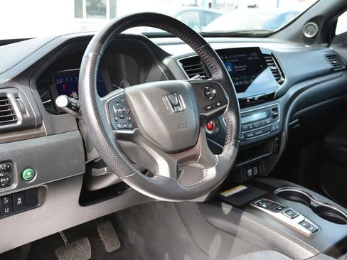 Used 2023 Honda Passport TrailSport image 8