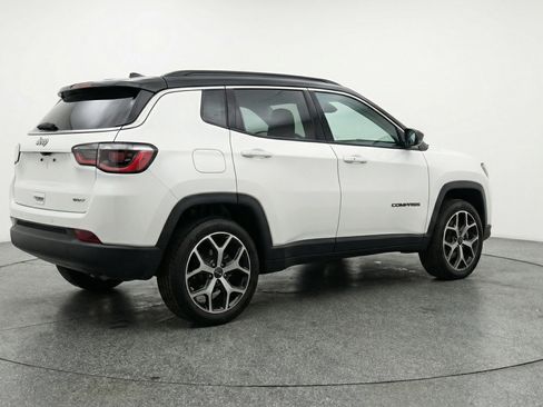 Used 2025 Jeep Compass Limited AWD/4WD image 9