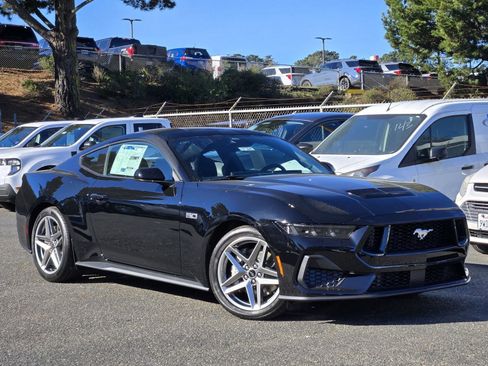 New 2026 Ford Mustang GT image 2