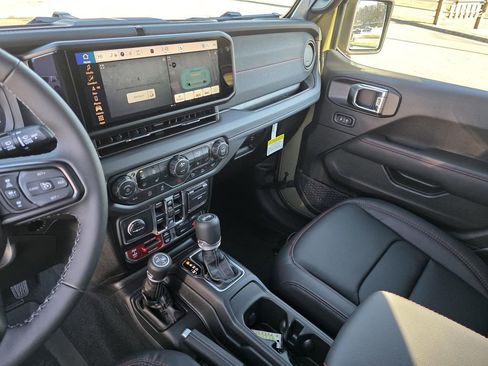 New 2026 Jeep Wrangler Unlimited Rubicon image 21