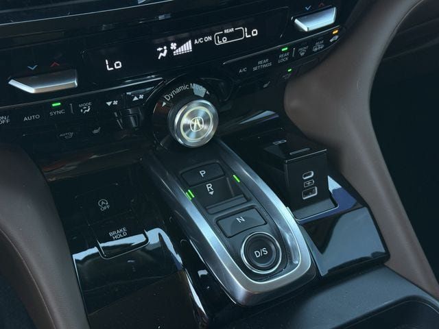 Used 2025 Acura MDX w/ Technology Package AWD/4WD image 18