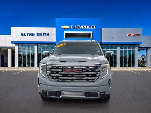 Used 2024 GMC Sierra 1500 Denali w/ Technology Package RWD image 2